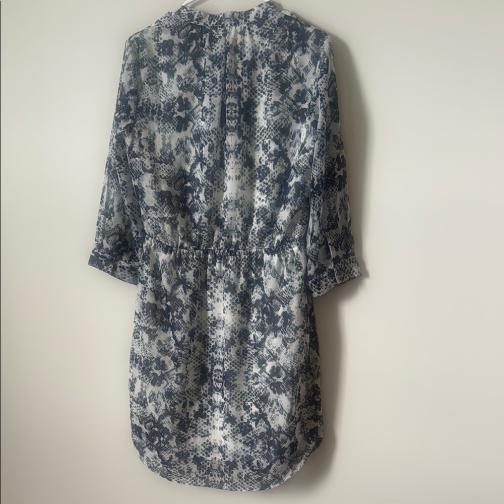 Vince Camuto Patterned Blue and White Women's Sleek & Simple Boho Indie Dress - Picture 3 of 8